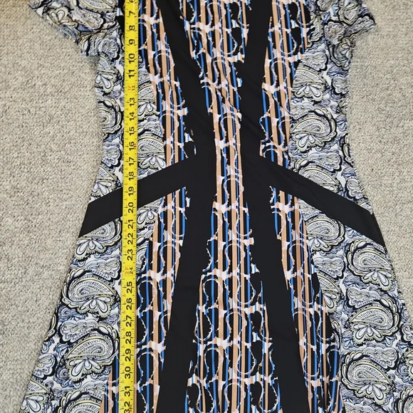 BCBGMaxAzria Abstract Print Dress - Picture 4 of 6